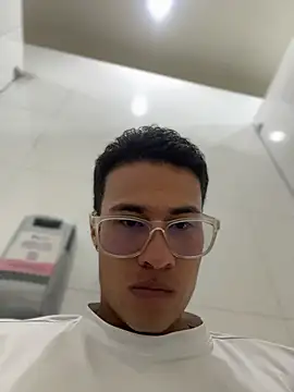TavoHot_ live cam on StripChat