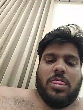 Cutehornyyboiy live sex cam