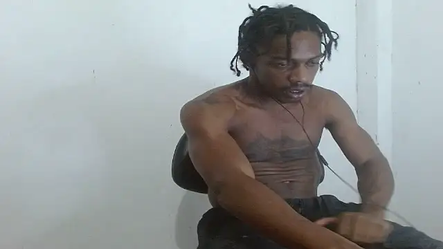 Larry-n-clouds webcam