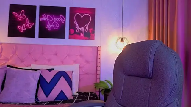 dark__nymph live cam preview