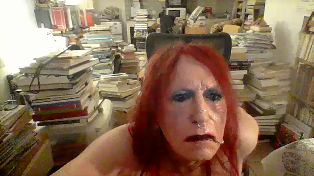LianeDargueil webcam