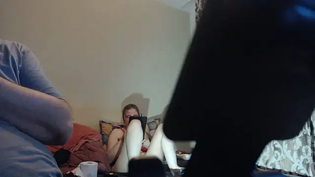 MoonedByEva2025 webcam