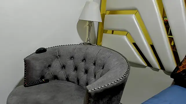 XiomaraLove12 webcam