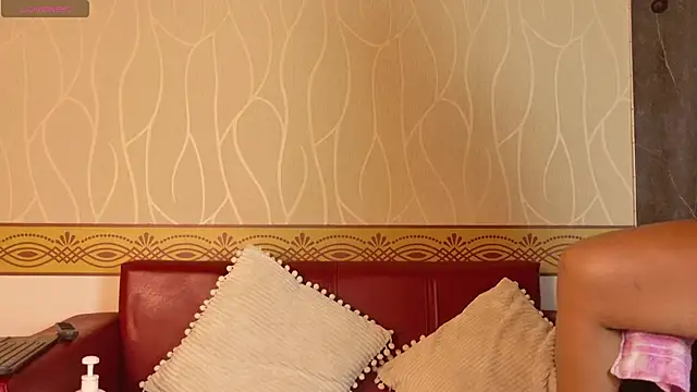 vivi_ruby live cam on StripChat