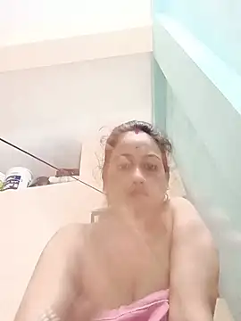 Sexi_roovi live cam on StripChat
