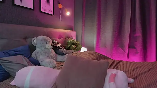 Lesi_Moonie01
