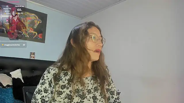 kaylaMinov_