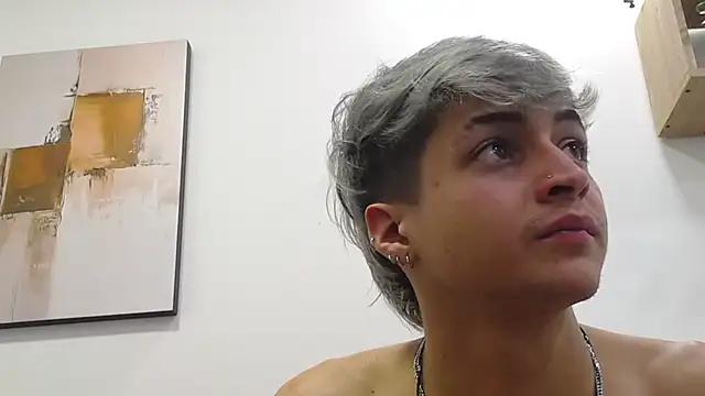 Ari_Stonne
