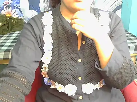 Sexy-Shivani