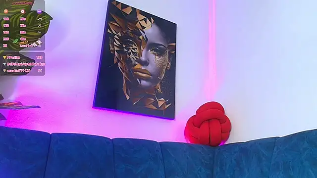 nya_white live cam on StripChat
