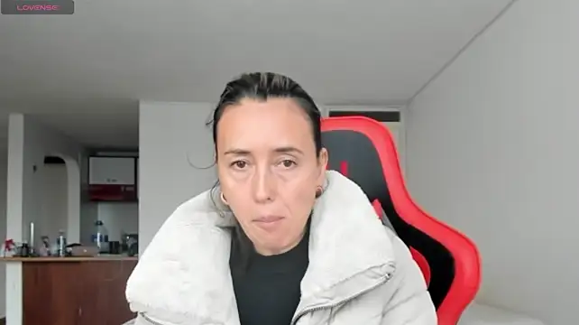 zoe_jeane_beker live cam on StripChat