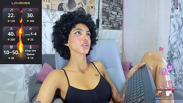 Queen_Cuarxxo webcam