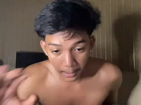 YourcumBoy77 webcam