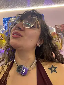 SammyGomez live cam on StripChat