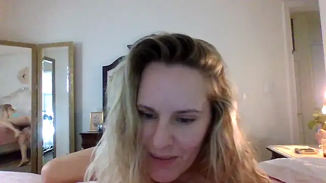 cheyennebabe live cam on StripChat