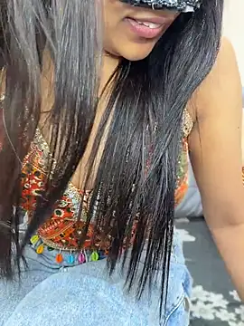 escape_with_me live cam on StripChat