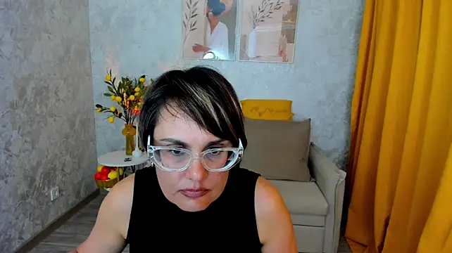 MayaNoire webcam