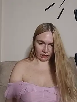 KisaVixen live cam on StripChat