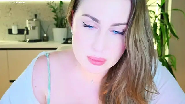 Miss_Magic_Eyes_