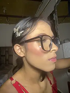 nao_bell_ live cam on StripChat