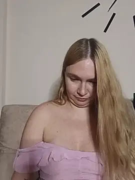 KisaVixen live cam on StripChat