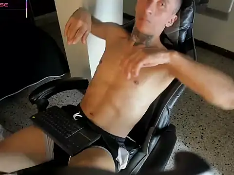 Evains_777 live cam on StripChat