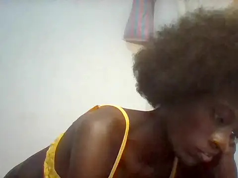 caramel_beuty live cam on StripChat