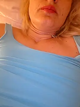 Alaska-perla live cam on StripChat