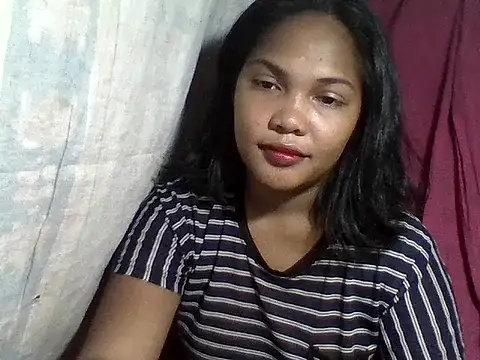 sweetlexypinay19 live cam on StripChat