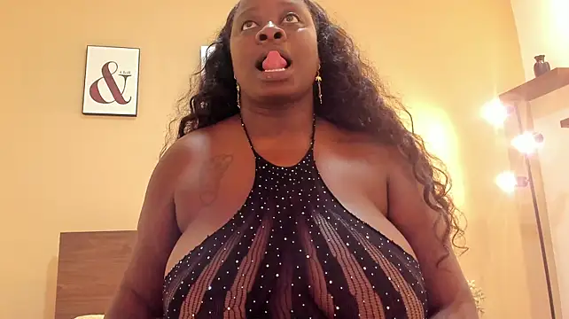 MilaBreast live cam on StripChat