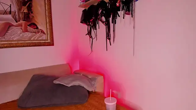 VeronicaSmith_OS webcam