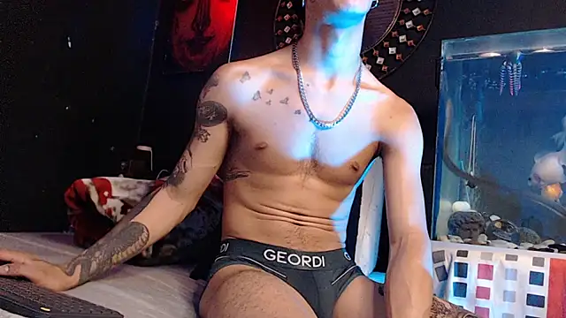 Godly_huan