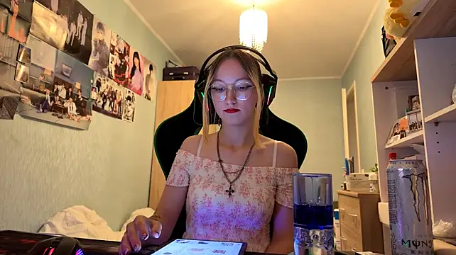 SoniaKotts webcam