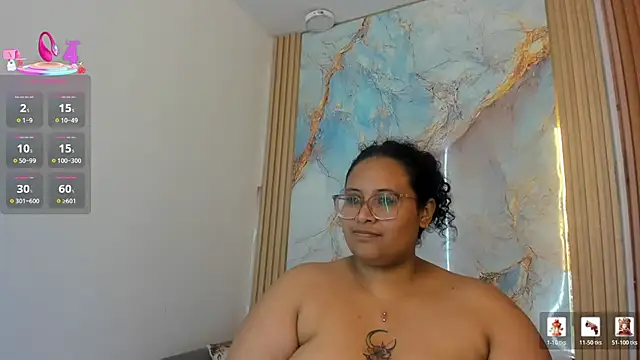 Curvy_Bigass_pm