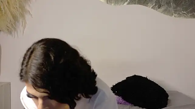 Mia_Collins7