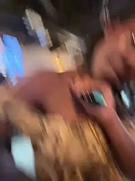 thechocolatepeach live sex cam