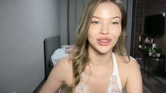 EmmyMills webcam