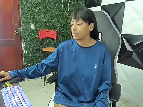 nati_nath (F young) - SHOW CUM NAKED