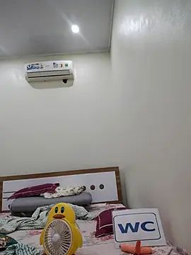 Show-pusy-baby live cam on StripChat