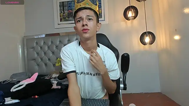 fem_danny7