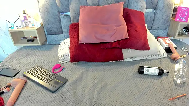 allison_11 (F teen) - masturbate with a dildo
