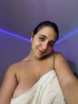 Aliciia777 webcam