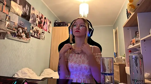 SoniaKotts webcam