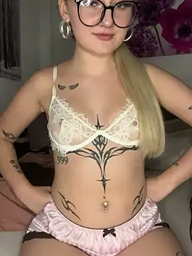 SexyyEmilyy