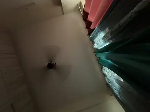 Muskan-ki-chut live sex cam