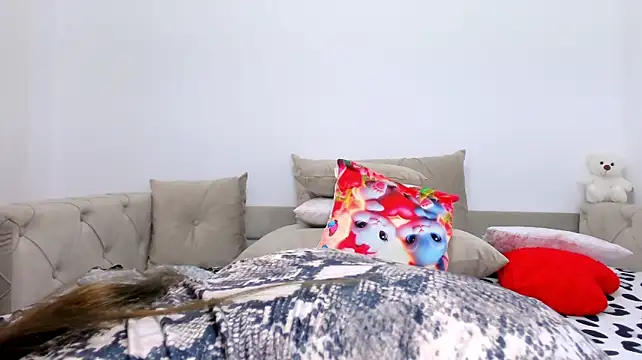 ChristySkye webcam
