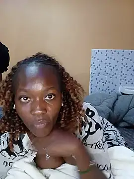 queenpee254 webcam