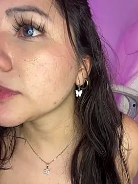 Zoe_Serrat webcam