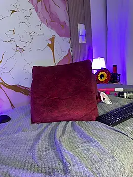Woo_isDaphne live cam on StripChat