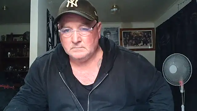 KINKYBLUEYES69